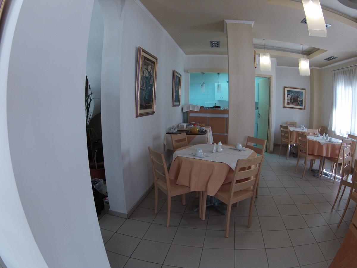 Hotel Orestion - Bike And Motorcycle Friendly Hotel Kastoria Buitenkant foto