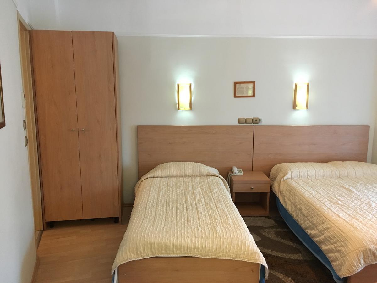 Hotel Orestion - Bike And Motorcycle Friendly Hotel Kastoria Buitenkant foto