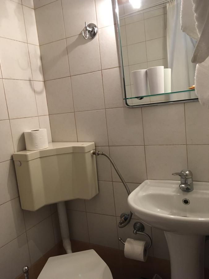 Hotel Orestion - Bike And Motorcycle Friendly Hotel Kastoria Buitenkant foto